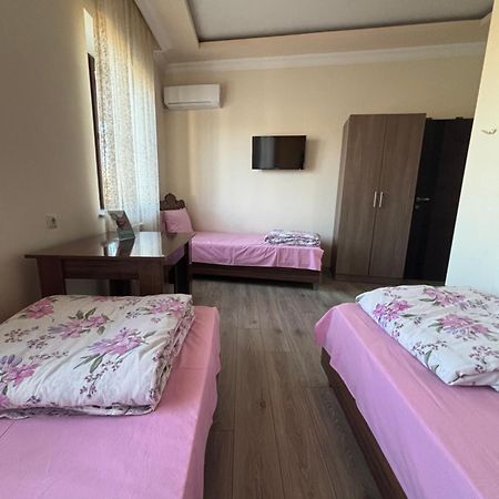 Hotel Amaras Yerevan Exterior photo