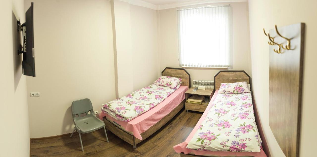 Hotel Amaras Yerevan Exterior photo